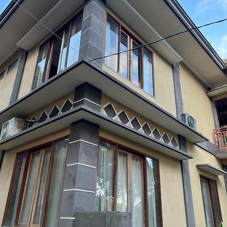 Kuta Circle Homestay Eksteriør bilde